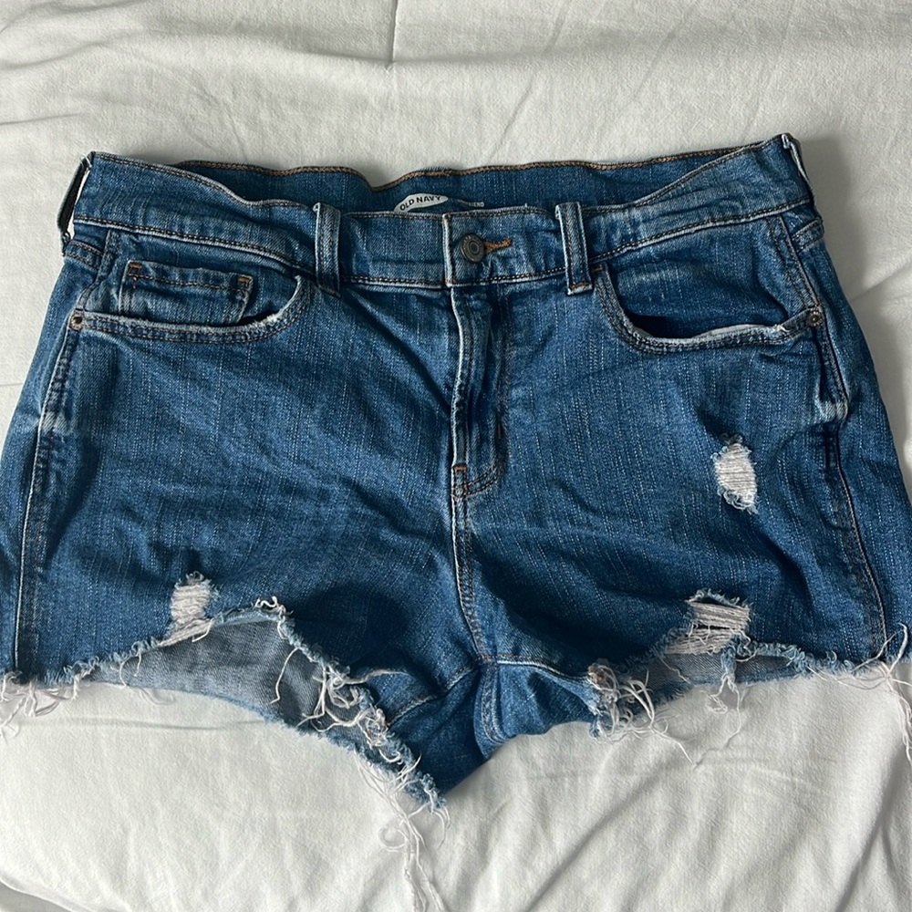 Old navy boyfriend shorts